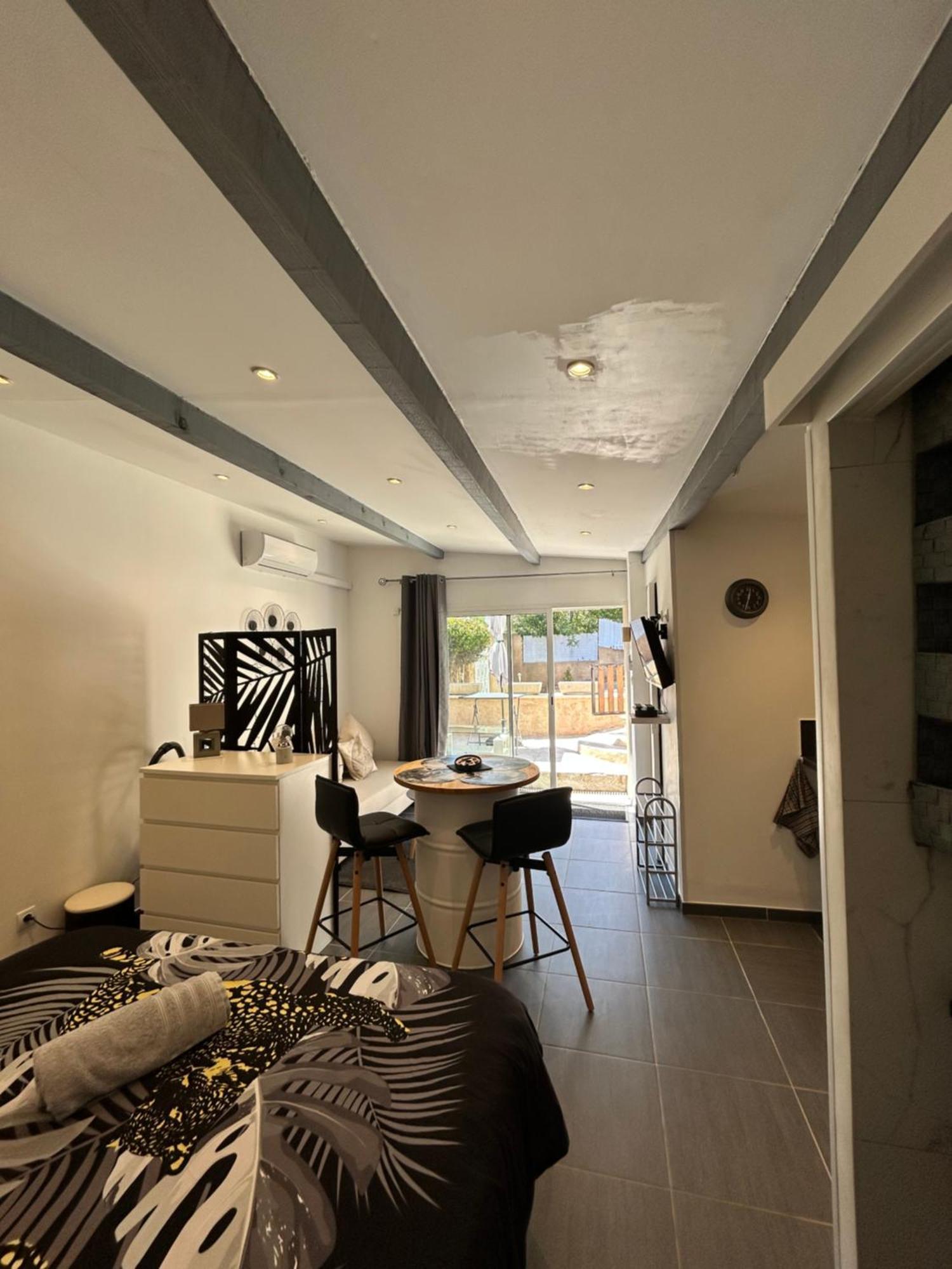 Studio Dans Residence Taradeau Exterior foto