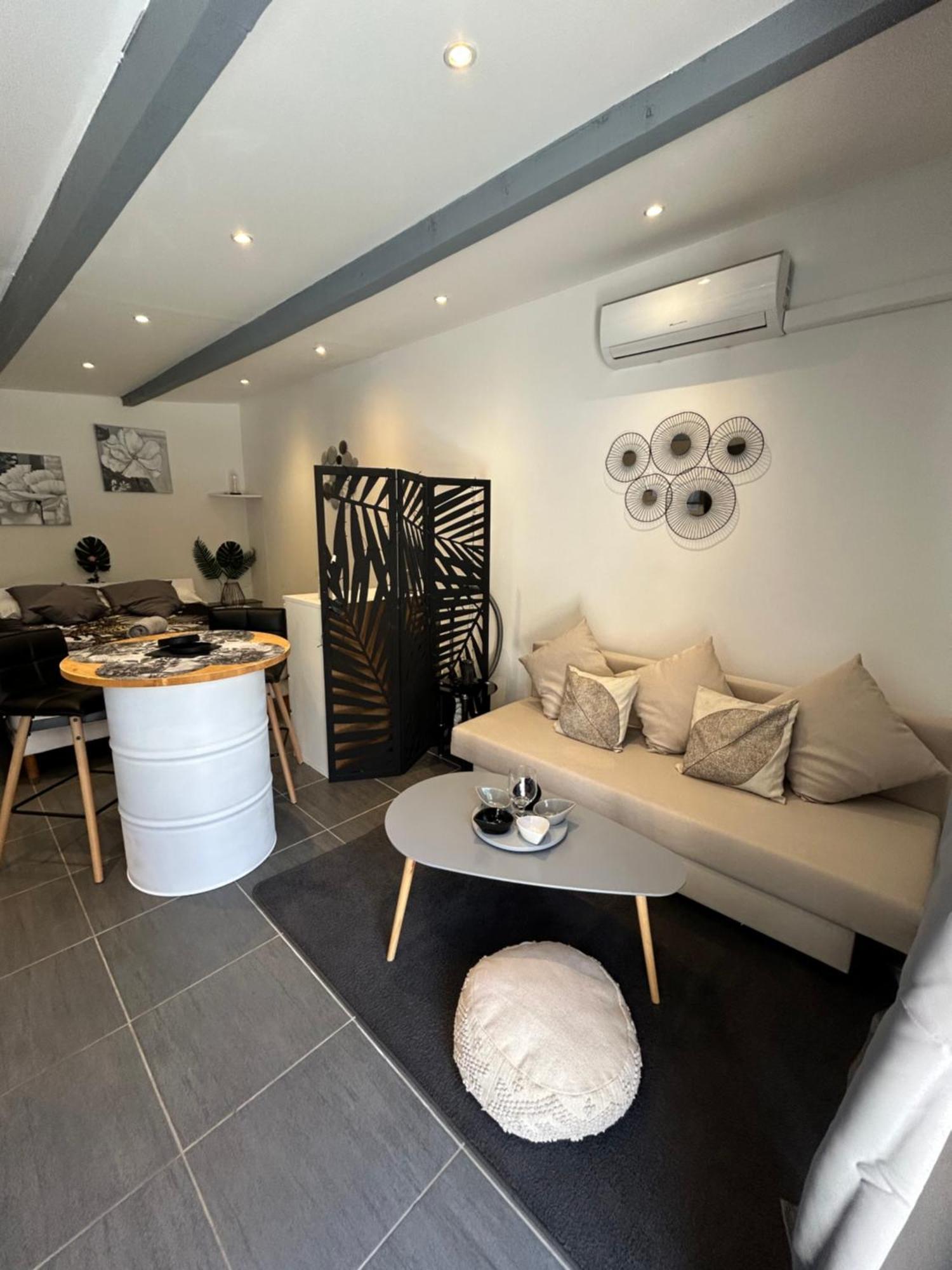 Studio Dans Residence Taradeau Exterior foto
